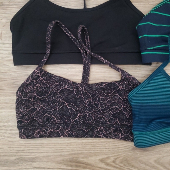 Lululemon bundle of 4 Flow Y sports bras all size 6 - Picture 2 of 5